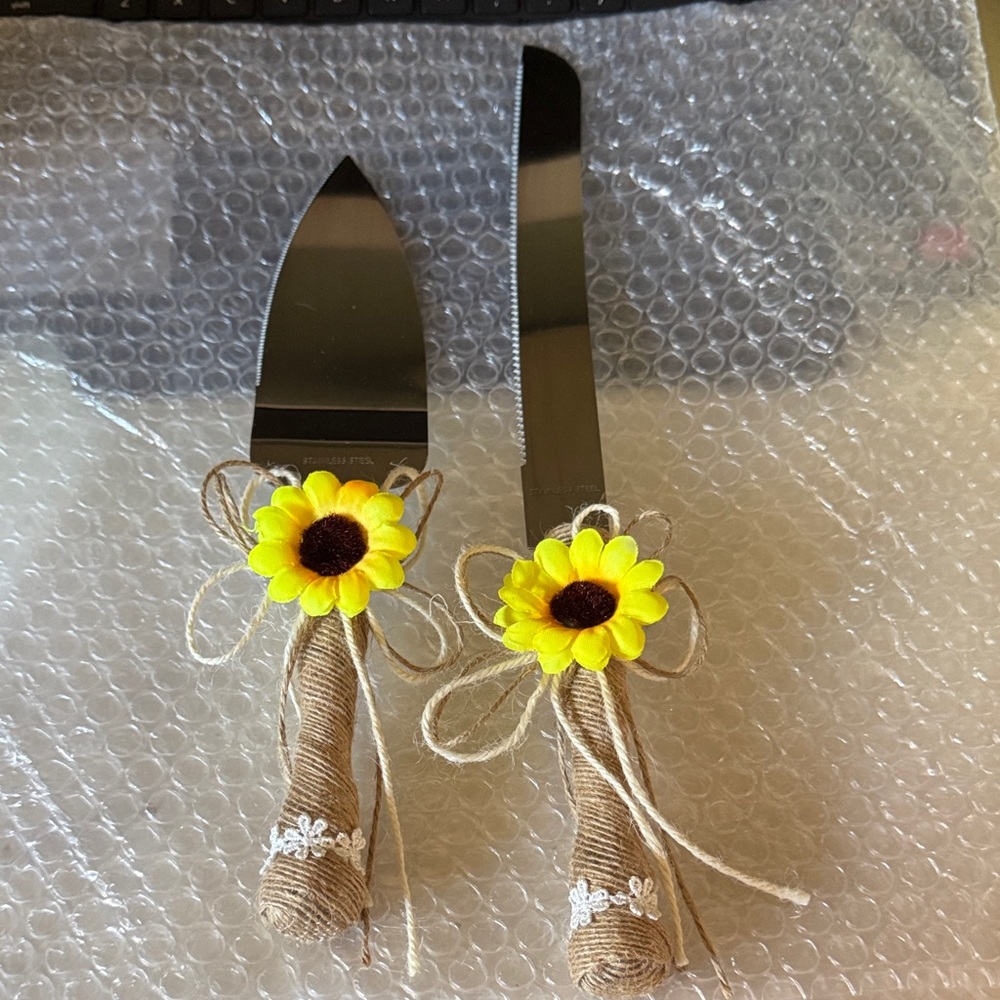 Sunflower Cake Knife and Server Set